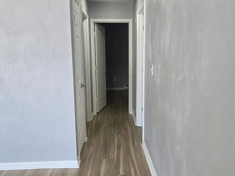 1009 Hannah St — Photo 5