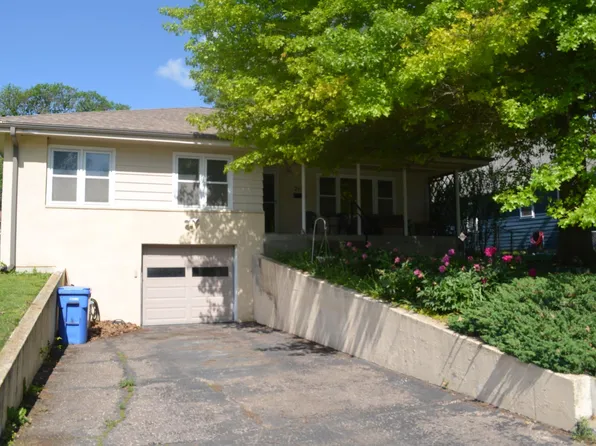 2111 SE Kentucky Ave, Topeka, KS 66605