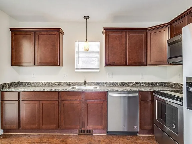 2365 Welch Rd — Photo 4