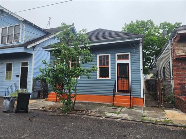 1134 Frenchmen St