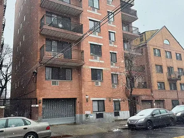 91-06 Whitney Ave APT 3A, Flushing, NY 11373