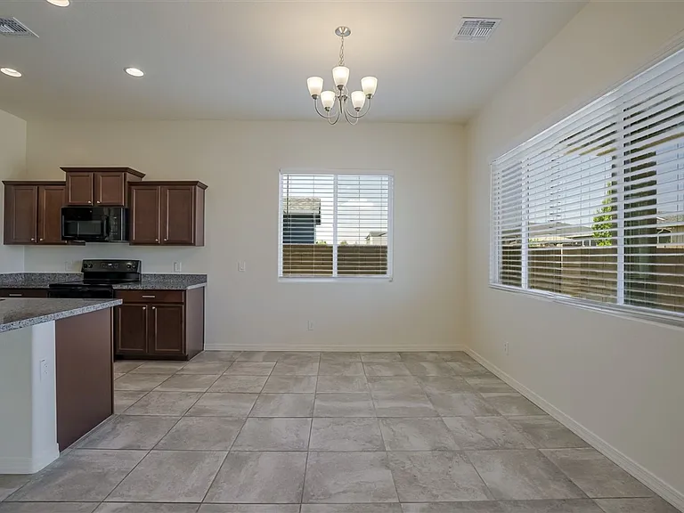 6832 Gables Trl — Photo 10
