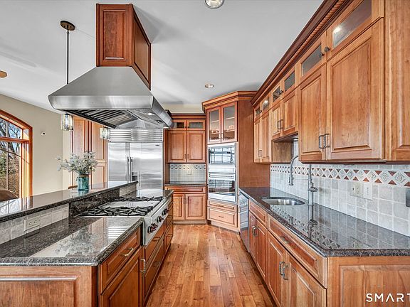 5th image of 72 Village Gate Dr