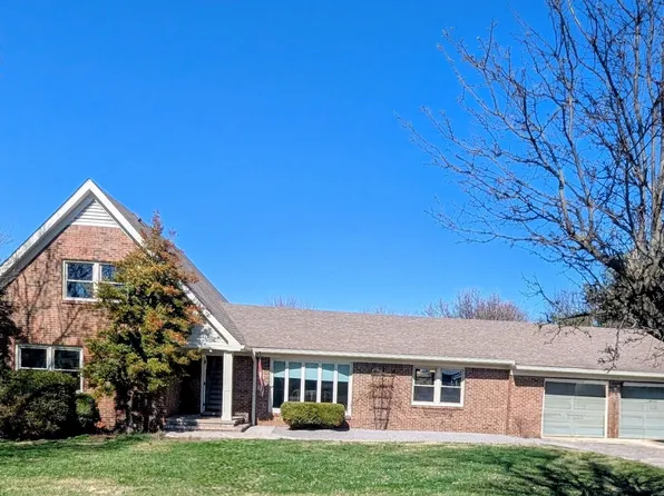 3425 Iron Works Rd, Georgetown, KY 40324