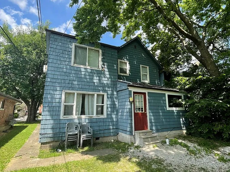 65 E Norwich Ave — Photo 50