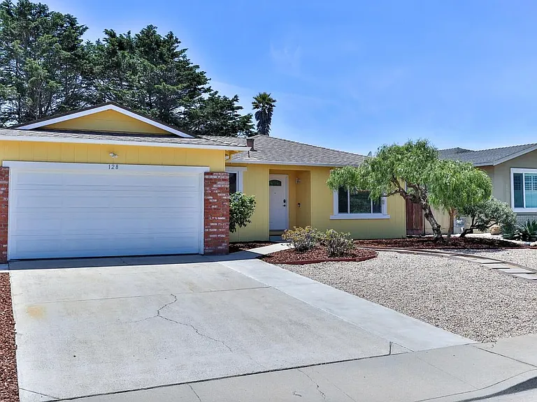 128 Brookside Pl — Photo 2
