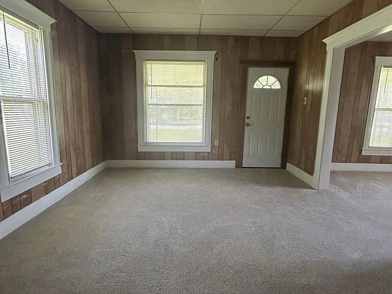 2811 N Michigan St — Photo 2