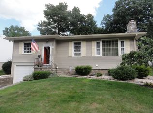 19 Midwood Ave, Waterbury, CT 06708