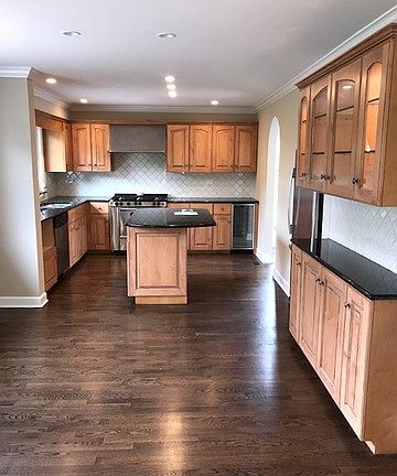 4th image of 156 Struckman Blvd