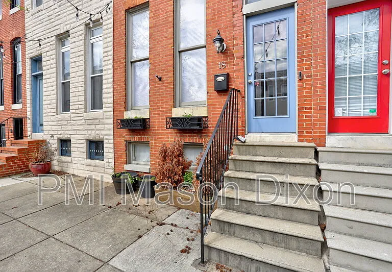 18 N Patterson Park Ave — Photo 2