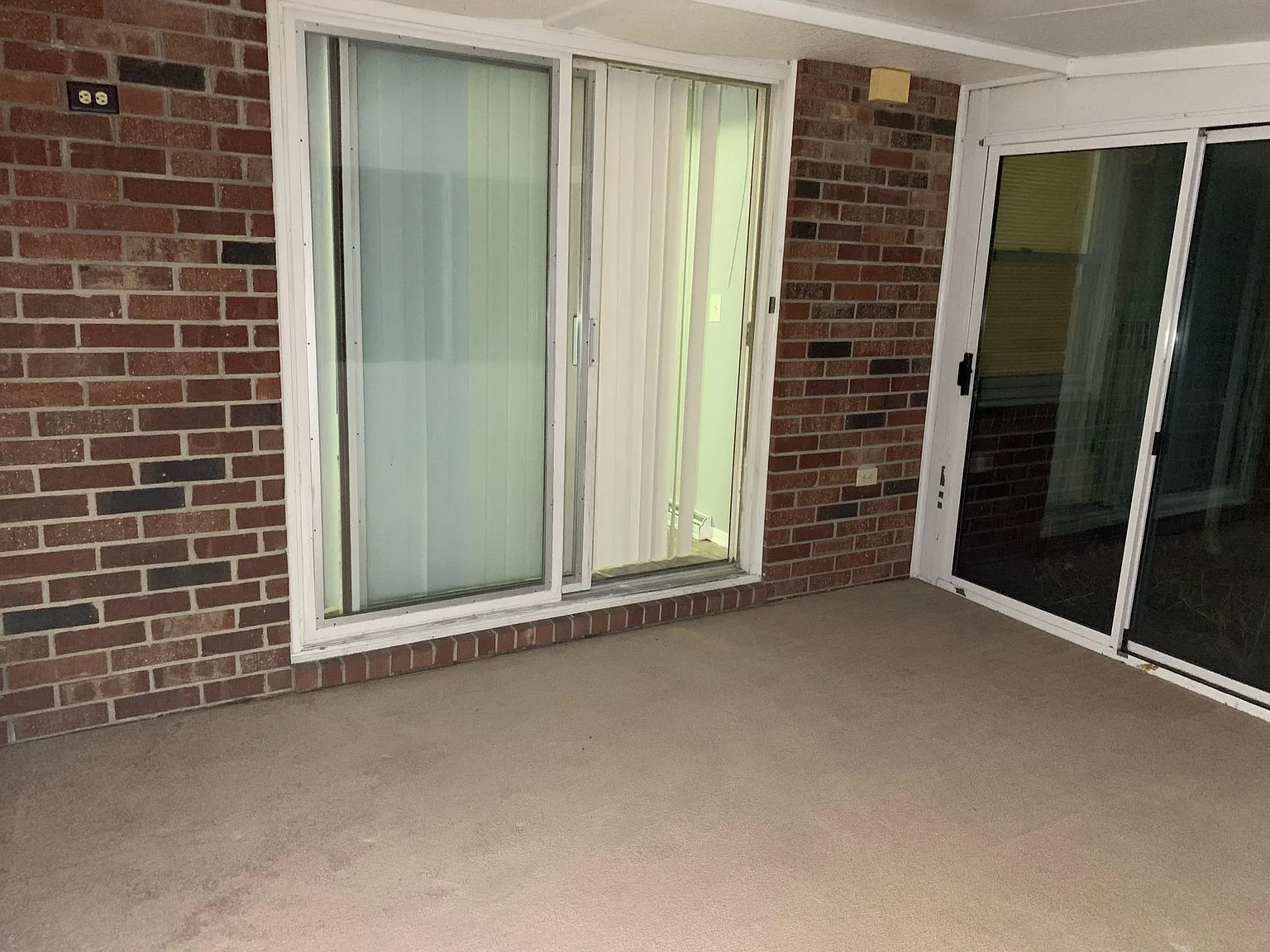 2 bed, 950 sqft, $1,220 — Photo 4