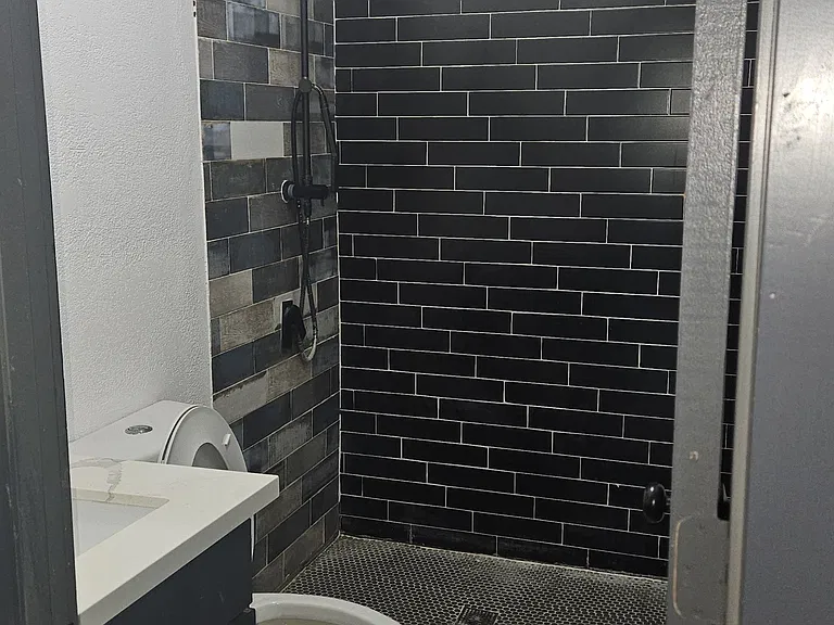 512 Dell Ct — Photo 22