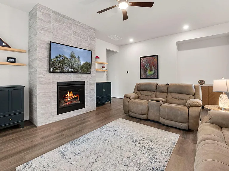 460 Constitution Way — Photo 9