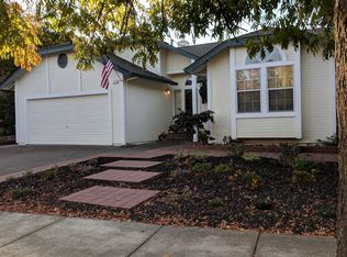 1870 Amy Ave, Santa Rosa, CA 95401