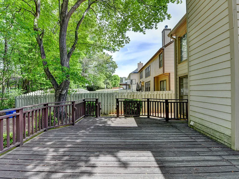 6535 Ganton Dr — Photo 40