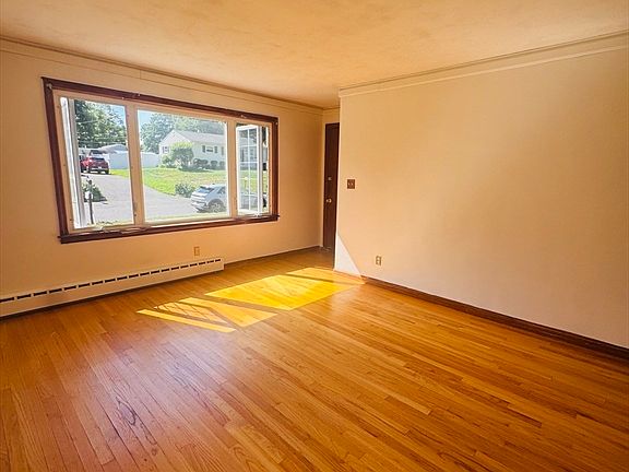 4th image of 47 Redden Rd