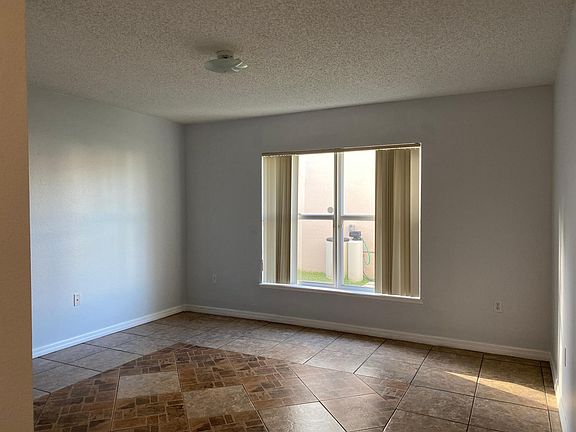 3rd image of 11909 Bentry St
