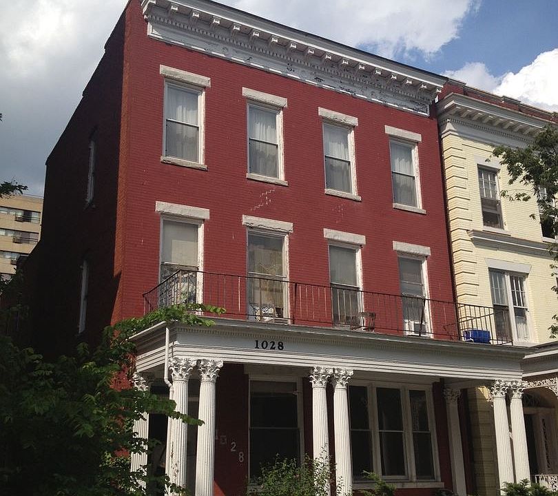 1st image of 1028 W Franklin St APT 2