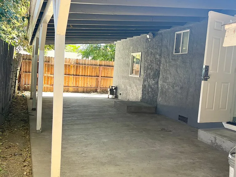 1801 W Hazelton Ave #A — Photo 19