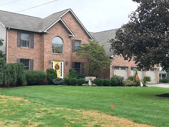 3rd image of 1053 Greenlea Dr