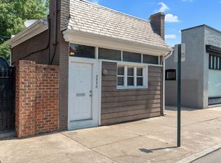 2330 W Main St, Richmond, VA 23220