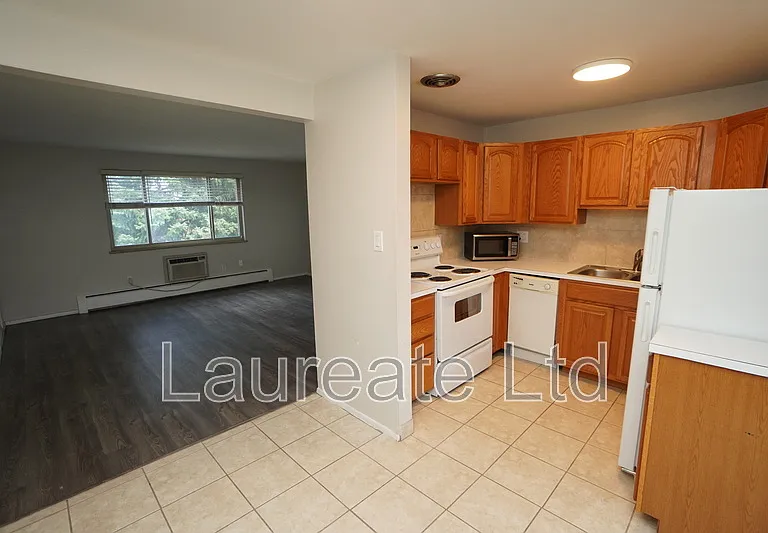 757 Oak St #D — Photo 3