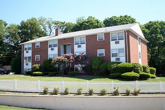 2nd image of 15 Ridge Dr APT 10