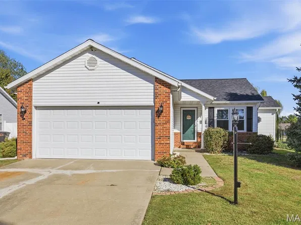 1403 Kweit Ln, Greenville, IL 62246