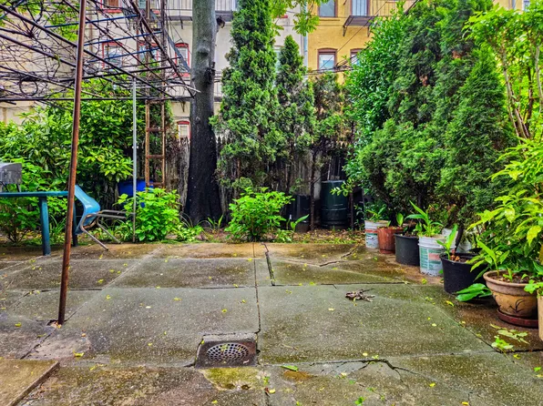 1722 Putnam Avenue image 16 of 30