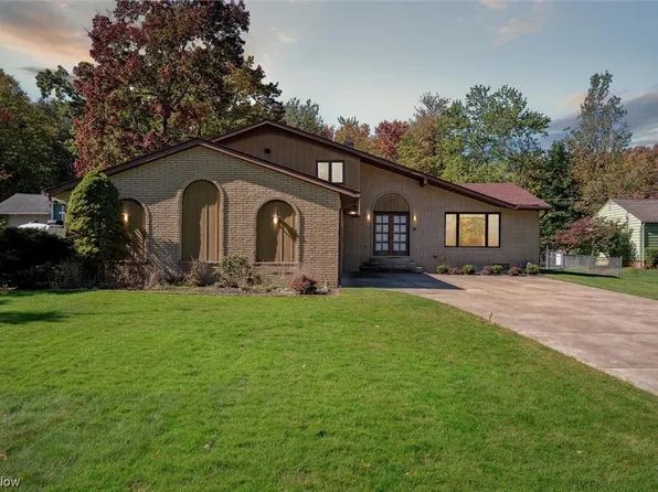 8350 Wyatt Rd, Broadview Heights, OH 44147