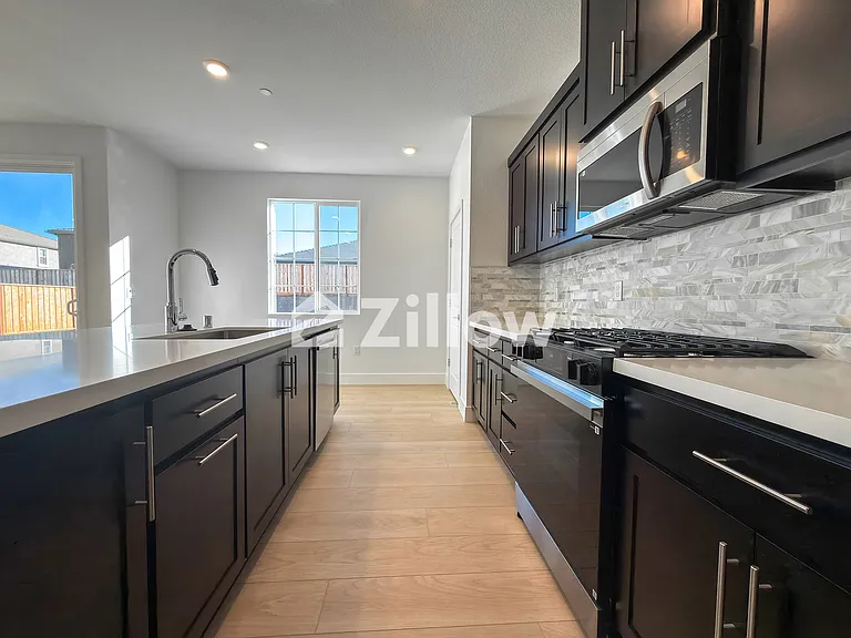 2848 Dapper St — Photo 8