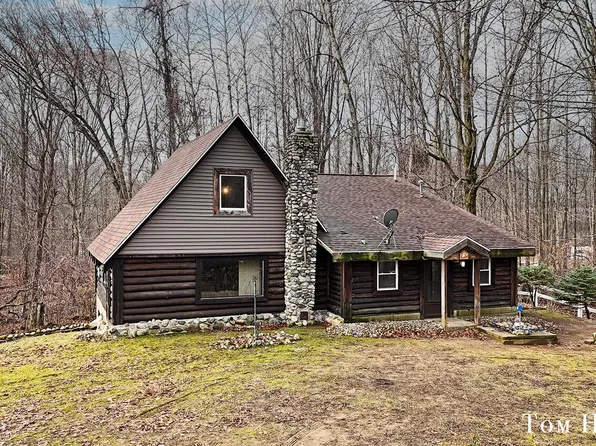 4040 W Four Mile Rd, White Cloud, MI 49349