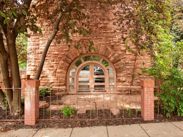 1103 S 19th St #1, Lincoln, NE 68502