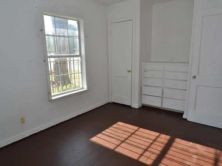 1126 S Peachtree Rd — Photo 10
