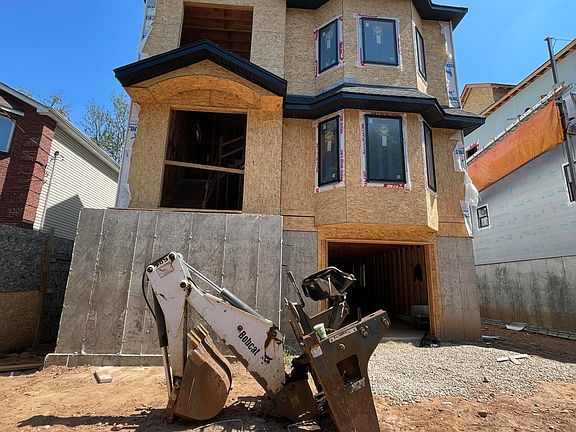3rd image of 531 Richard Ave