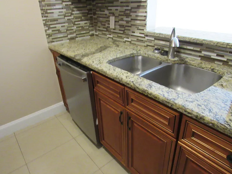 5203 Glencove Ln #5203 — Photo 9