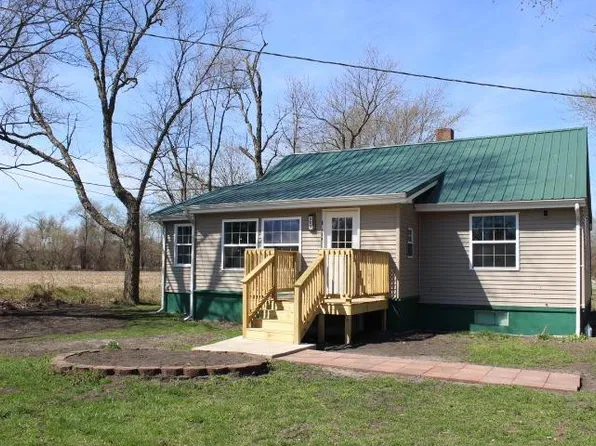 302 N Roosevelt Rd, Knox, IN 46534