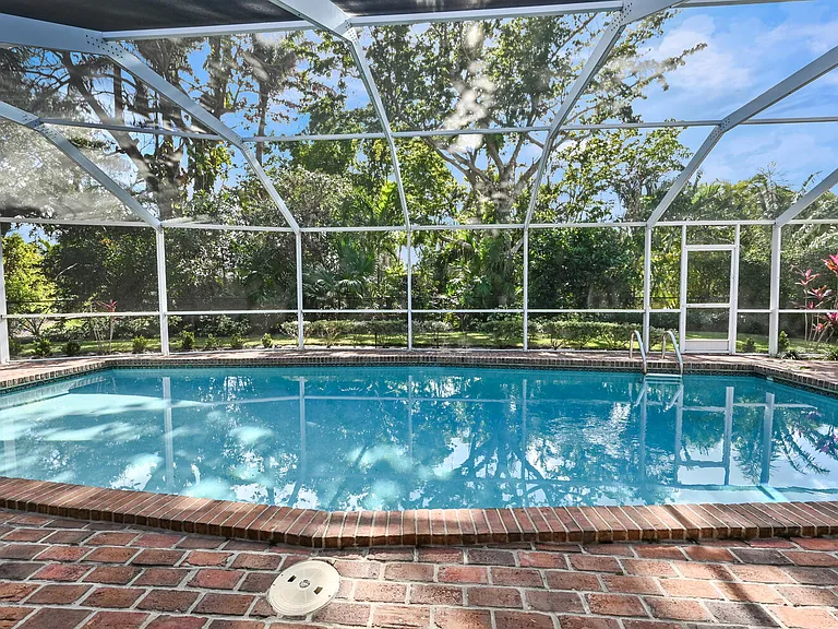 508 Devils Ln — Photo 31