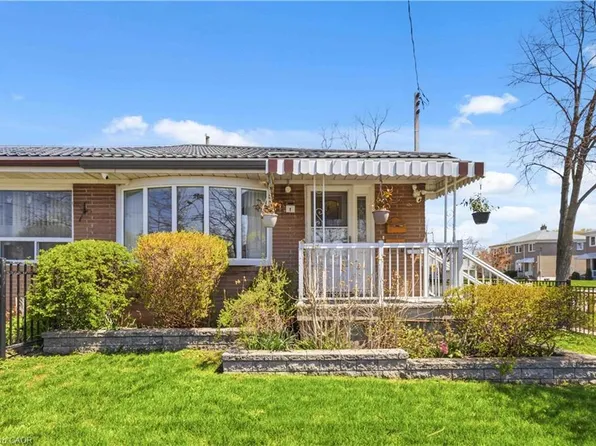 1 Birkdale Rd, Toronto, ON M1P 3R2
