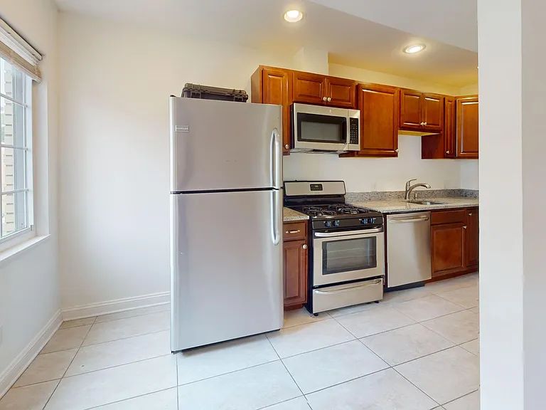 1316 Spring Road NW — Photo 15