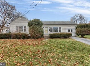 1405 E Caracas Ave, Hershey, PA 17033