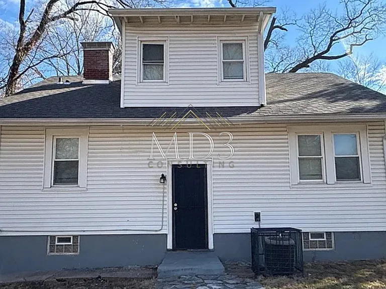 45 Beacon Ave — Photo 2