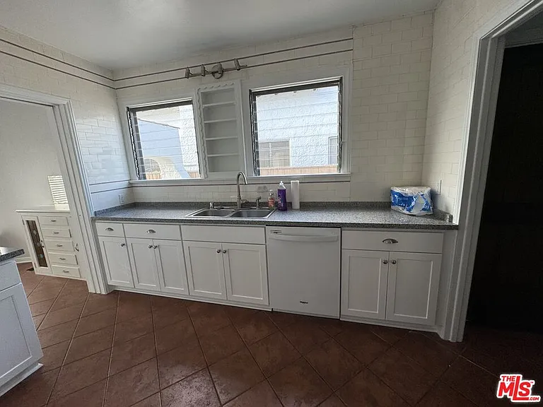 326 N La Jolla Ave — Photo 15