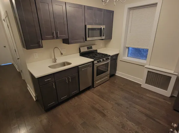 620 Summit Avenue image 2 of 11