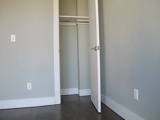 Rented by P Management | media 33