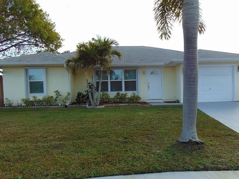 1st image of 474 NE Donita Ct