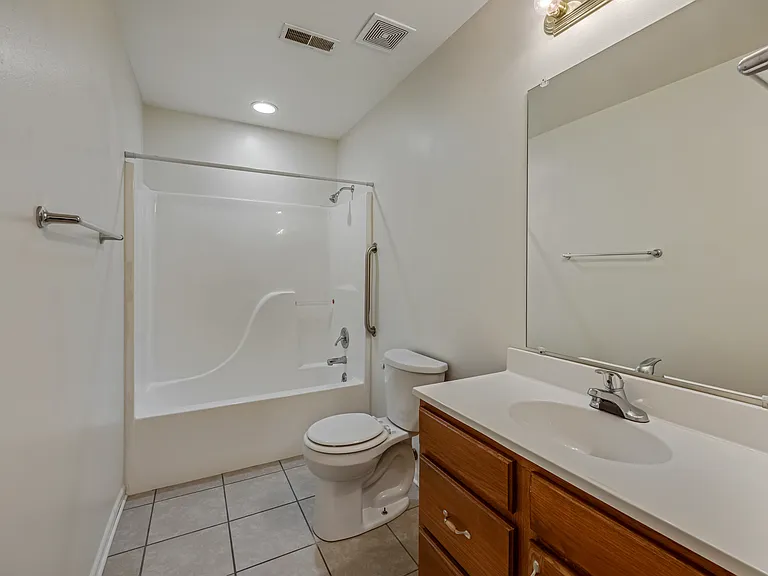 1224 Deseret Dr — Photo 17