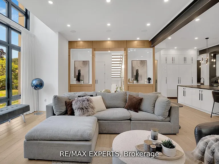 7 Woodvalley Dr — Photo 6