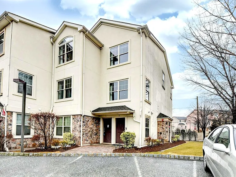 1625 Paterson Plank Rd #2 — Photo 39