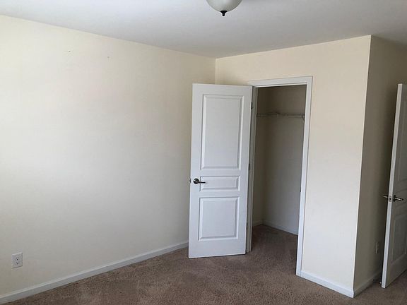 4th image of 2921 Molly Dr